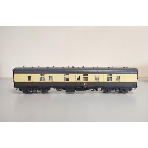 118 - Heljan. 0 Gauge 1.43 scale BR (WR) 57' BG Chocolate and Cream BR Mk1 Coach,in original window box. 4... 