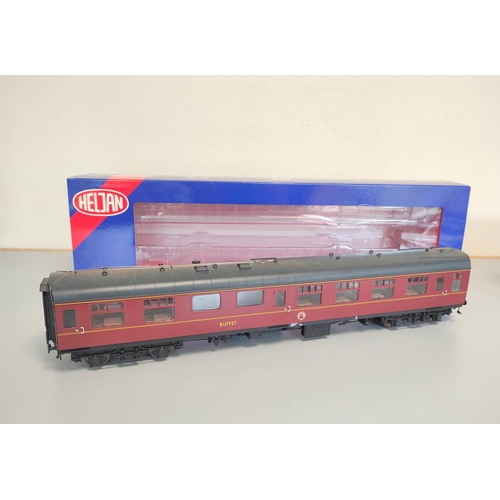 121 - Heljan. Boxed 0 gauge 1.43 scale RMB maroon Mk1 Buffet Coach 4941