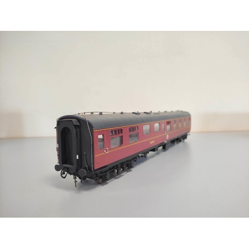 121 - Heljan. Boxed 0 gauge 1.43 scale RMB maroon Mk1 Buffet Coach 4941