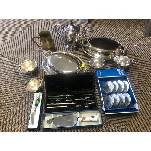 324 - Assortment of plated ware, draughtsman set