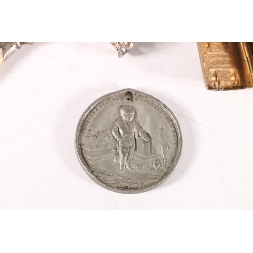 148 - PT Barnum: General Tom Thumb souvenir medallion, white metal, by Allen & Moore, Birmingham, issu... 