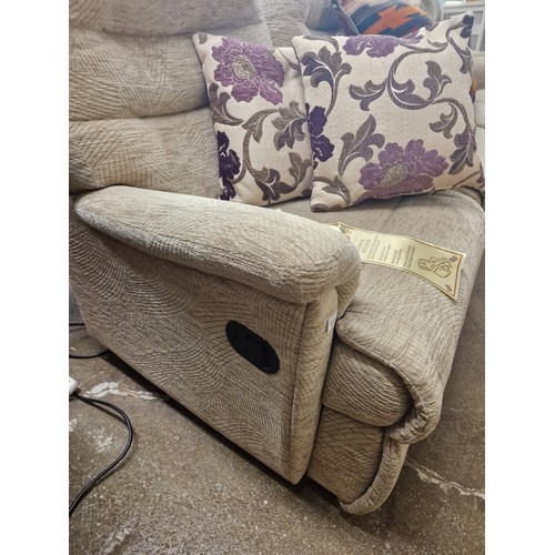 613 - Reclining three seater settee and arm chair