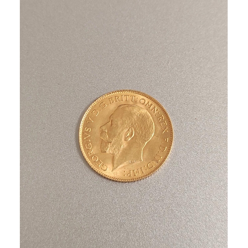 144 - United Kingdom. George V 1915 22ct gold half sovereign. EF