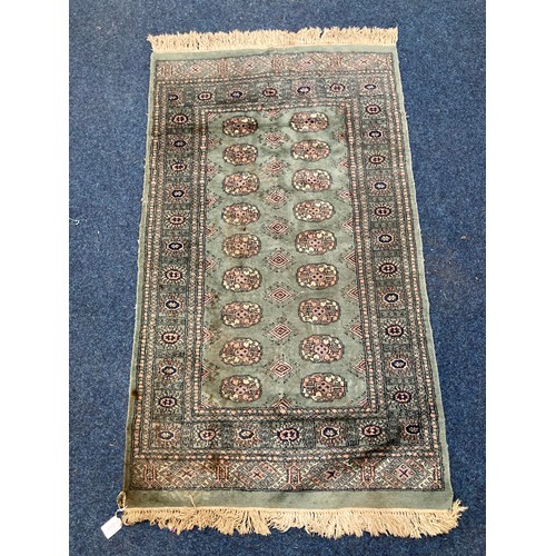 816 - Green Bokhara rug, 160 x 92cm.