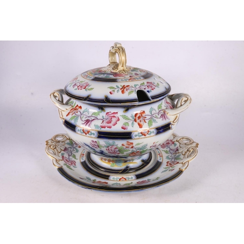 69 - Victorian lidded tureen on stand, 28cm.