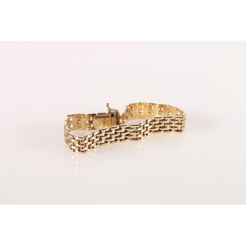 580 - Italian 9ct gold strap bracelet, 16.3g.