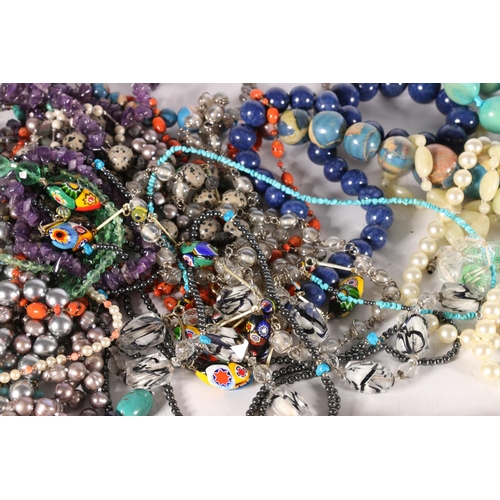 603 - Quantity of costume jewellery to include turquoise necklace, faux amber, lapis lazuli, other be... 