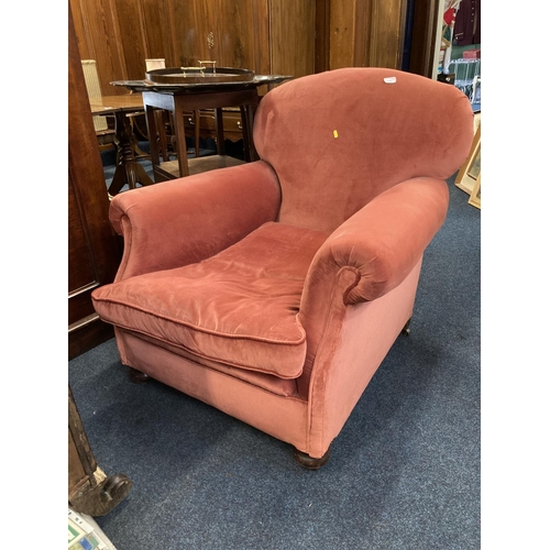 796 - First half of the 20th century armchair on castors, 90cm