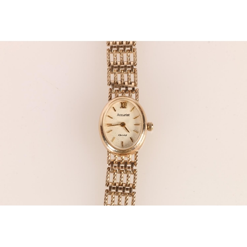 514 - Ladies 9ct gold cased Accurist Gold wristwatch on 9ct gold bracelet, 15.3g gross.