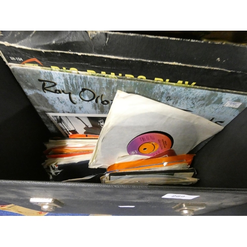 289 - Box of vintage records to include John Lennon, Elvis, Suzi Quatro, The Shadows, etc.