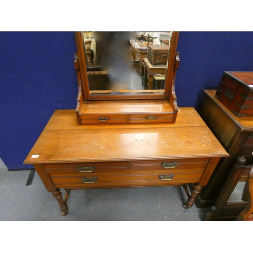 477 - Victorian dressing table fitted with two frieze drawers.