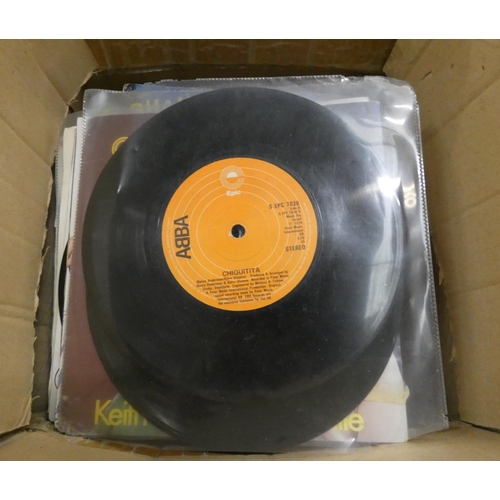 343 - Small box of single records 45 rpm.