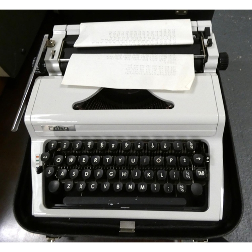 344 - Vintage cased typewriter.