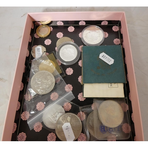 385 - Small box of British coins to include Festival of Britain.