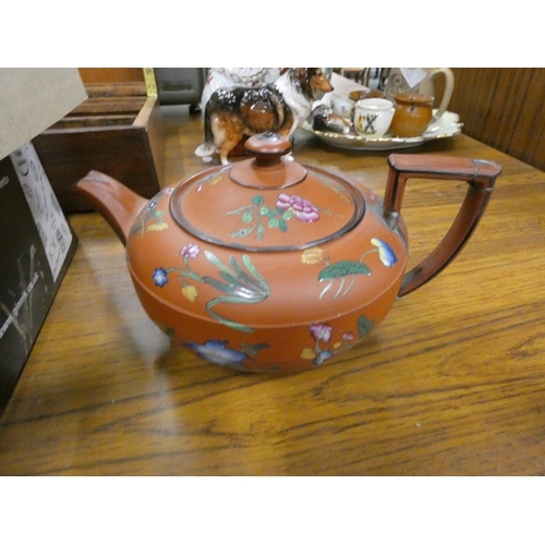 388 - Floral pattern Wedgwood tea pot A/F