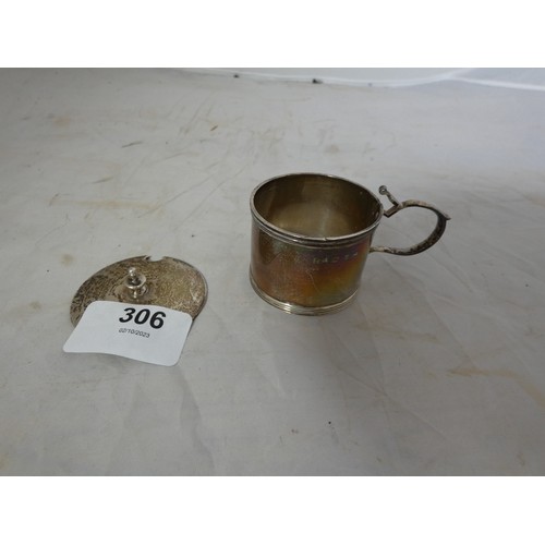 306 - Small silver mustard pot.