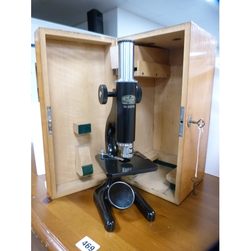 9 - Winkel Zeiss microscope, no. 52570, in fitted box.