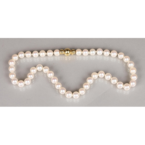 132 - Ladies pearl necklace  with 18 ct gold clasp