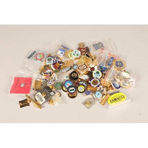 292 - Quantity of assorted pin badges