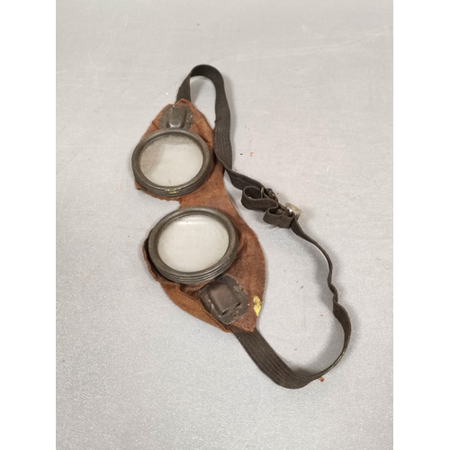 215 - WW2 era British folding MT dispatch rider / tanker coated goggles complete with case. Also another p... 