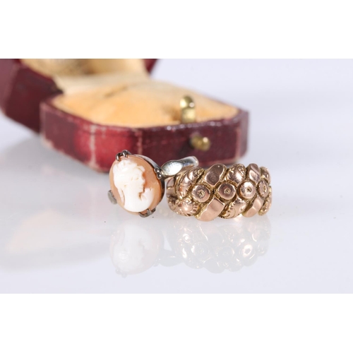 551 - 9ct gold ring with shell cameo, size K, and another 9ct ring, 7.3g.  