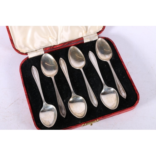 612 - George V set of six silver coffee spoons, hallmarked Birmingham 1934, 64g.