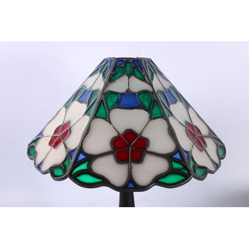 121 - Tiffany style table lamp, 38cm, and two pendant lights.