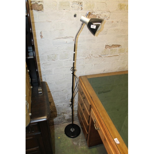 656 - Standard reading lamp, 150cm.