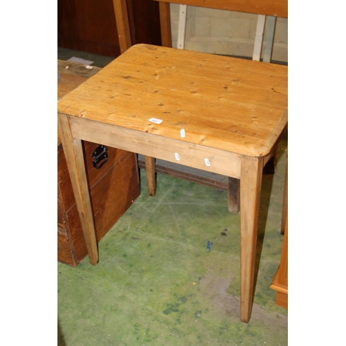 663 - Vintage pine occasional or small dining table, 76 x 72 58cm.