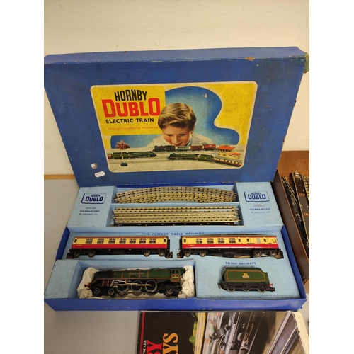 131 - Hornby Dublo. 00 gauge boxed Duchess of Montrose EDP12 electric train set. Also a box of 00 gauge tr... 