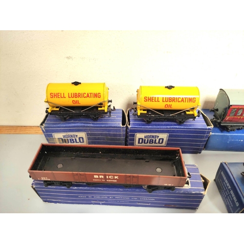 134 - Hornby Dublo. Boxed tinplate rolling stock, including Tank Wagon 