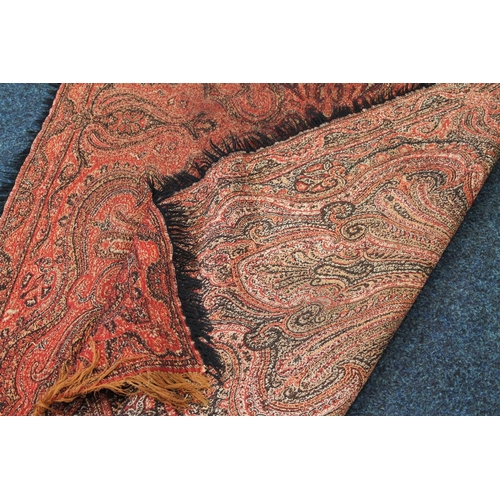 131D - Paisley shawl, 150 x 82cm.