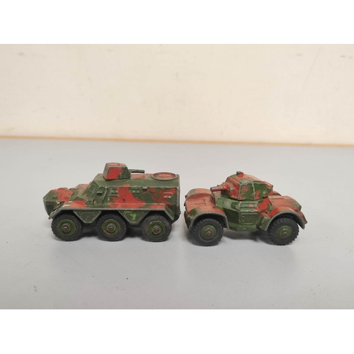 78 - Collection of vintage military vehicles to include a Britains Naval 4.7 Field Gun no 34218/30, ... 