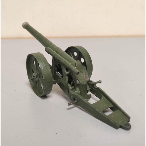 78 - Collection of vintage military vehicles to include a Britains Naval 4.7 Field Gun no 34218/30, ... 