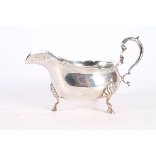 616 - George V silver sauce boat hallmarked E S Barnsley & Co, Birmingham 1916, 175g.