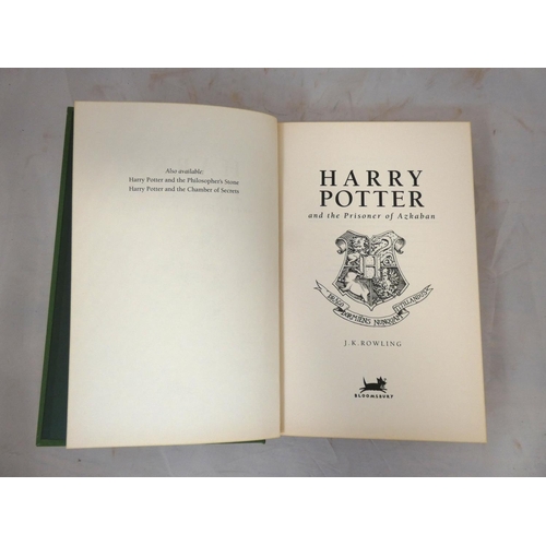 98 - ROWLING J. K.  Harry Potter and the Prisoner of Azkaban. 1st. de-luxe edition, later printing in as ... 