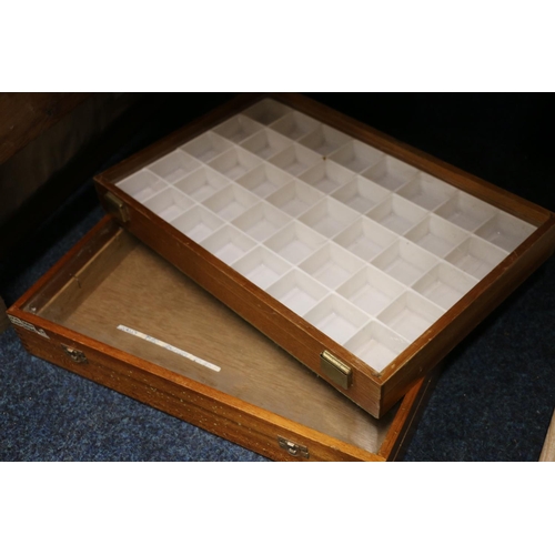 233 - Two tabletop bijouterie cases.