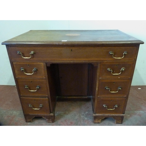 352 - George III style inlaid antique mahogany desk with satinwood inlaid shell patera to the top above a ... 