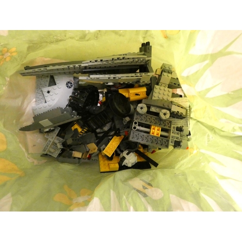 55 - Bag of Halo Lego and a bag of Star Wars Lego.