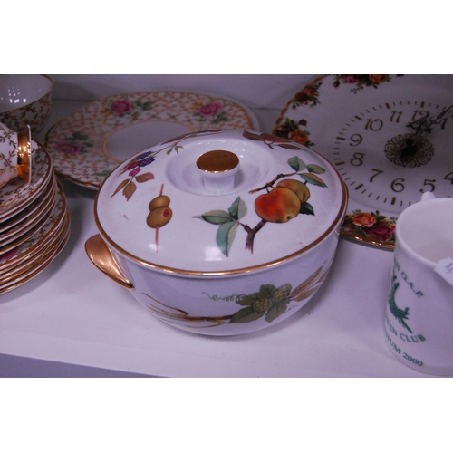 151 - Worcester 'Evesham' tureens, Clare part tea set, Royal Albert 'Old Country Roses' clock, hen crock, ... 