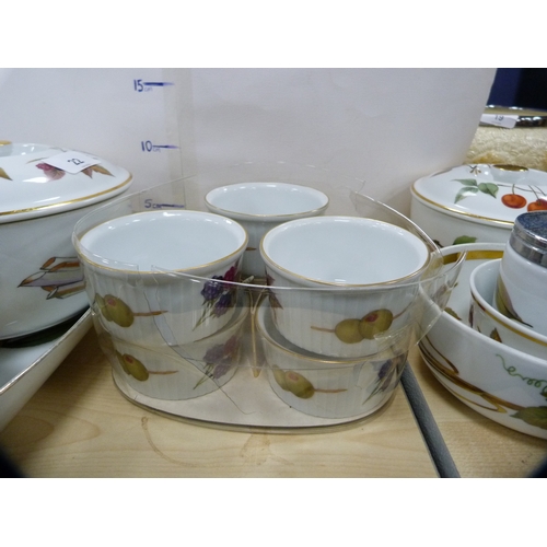 81A - Collection of Royal Worcester 'Evesham' wares to include vegetable dishes, ramekins, egg coddlers, p... 