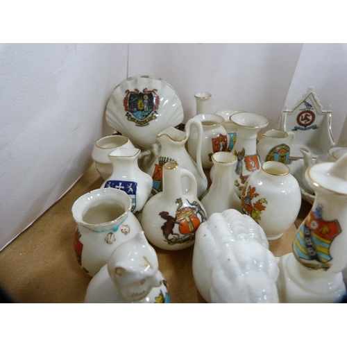 112 - Collection of crested ware to include examples by Arcadian and others.