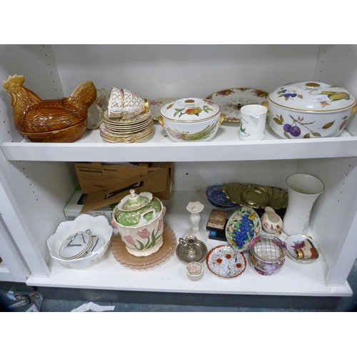 151 - Worcester 'Evesham' tureens, Clare part tea set, Royal Albert 'Old Country Roses' clock, hen crock, ... 