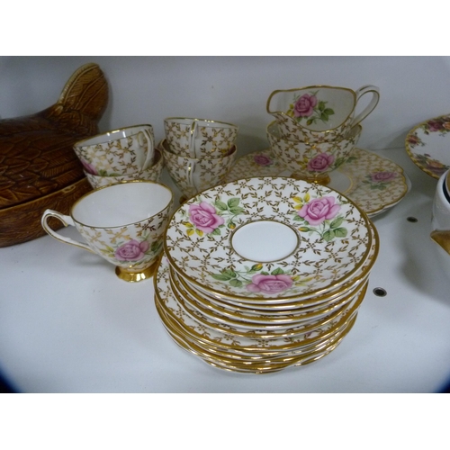 151 - Worcester 'Evesham' tureens, Clare part tea set, Royal Albert 'Old Country Roses' clock, hen crock, ... 