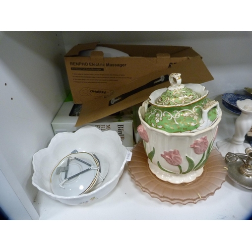 151 - Worcester 'Evesham' tureens, Clare part tea set, Royal Albert 'Old Country Roses' clock, hen crock, ... 