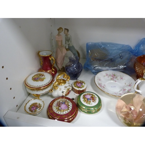 153 - Assorted ceramics to include dishes, Wedgwood Jasper ware, Minton pin dishes, carnival glass, brush ... 