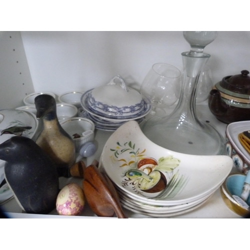 179 - Coffee set decorated with exotic birds, hand-painted bowl, part tea set, ornaments, glass decanter, ... 