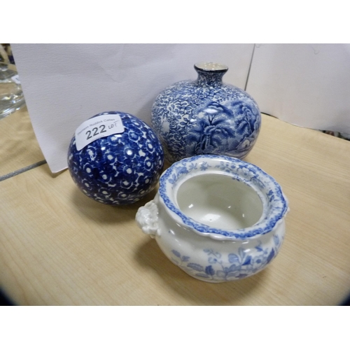 222 - Group of blue and white ceramics to include a Scottish carpet bowl, jug, butter dish, Copeland Spode... 