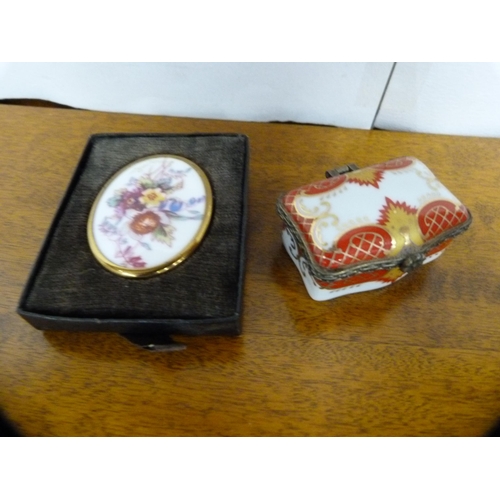 246 - Group of miscellaneous china to include a New Chelsea caddy, patch box, Royal Worcester figure of a ... 