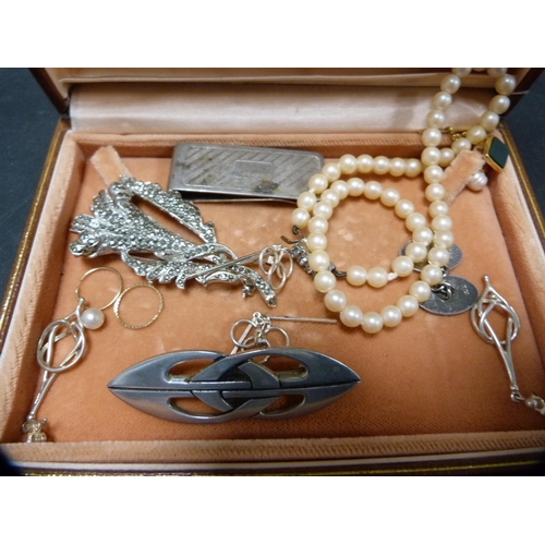 273 - Group of miscellaneous jewellery to include synthetic pearls, clip, white metal jewellery and costum... 